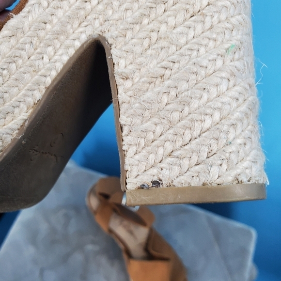 American Rag tan platform woven sandals 7 - Picture 7 of 16